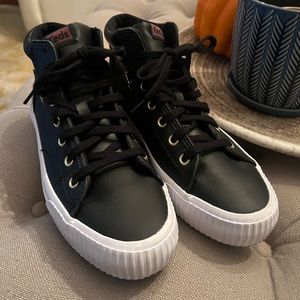 Perfect worn only once high tops! Size 9